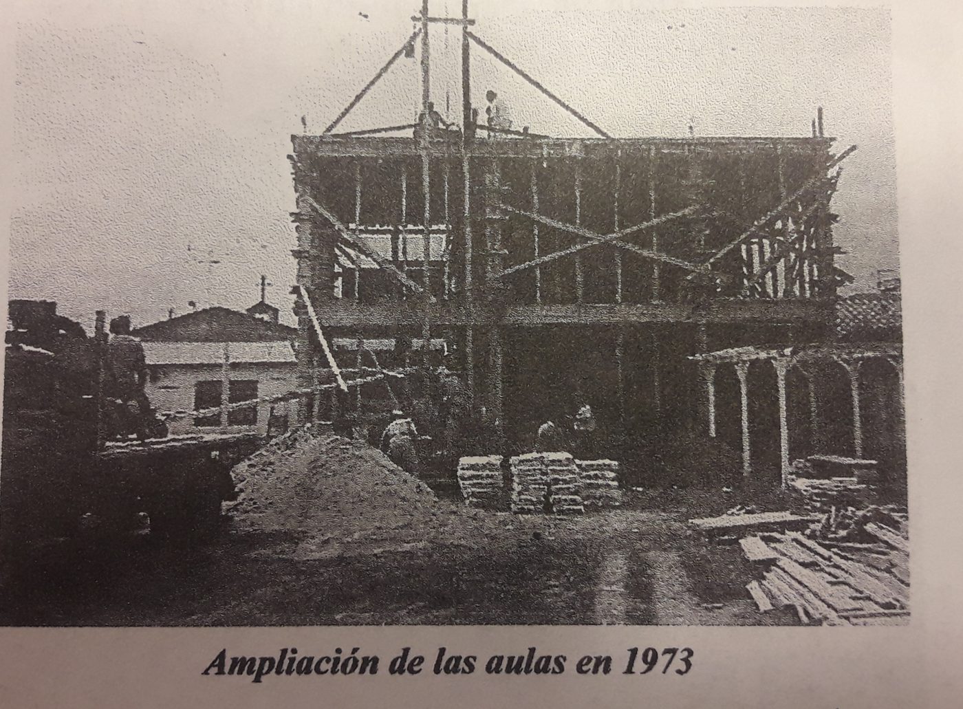Ampliación de las aulas en 1973 · Archivo del Jardín San Genaro